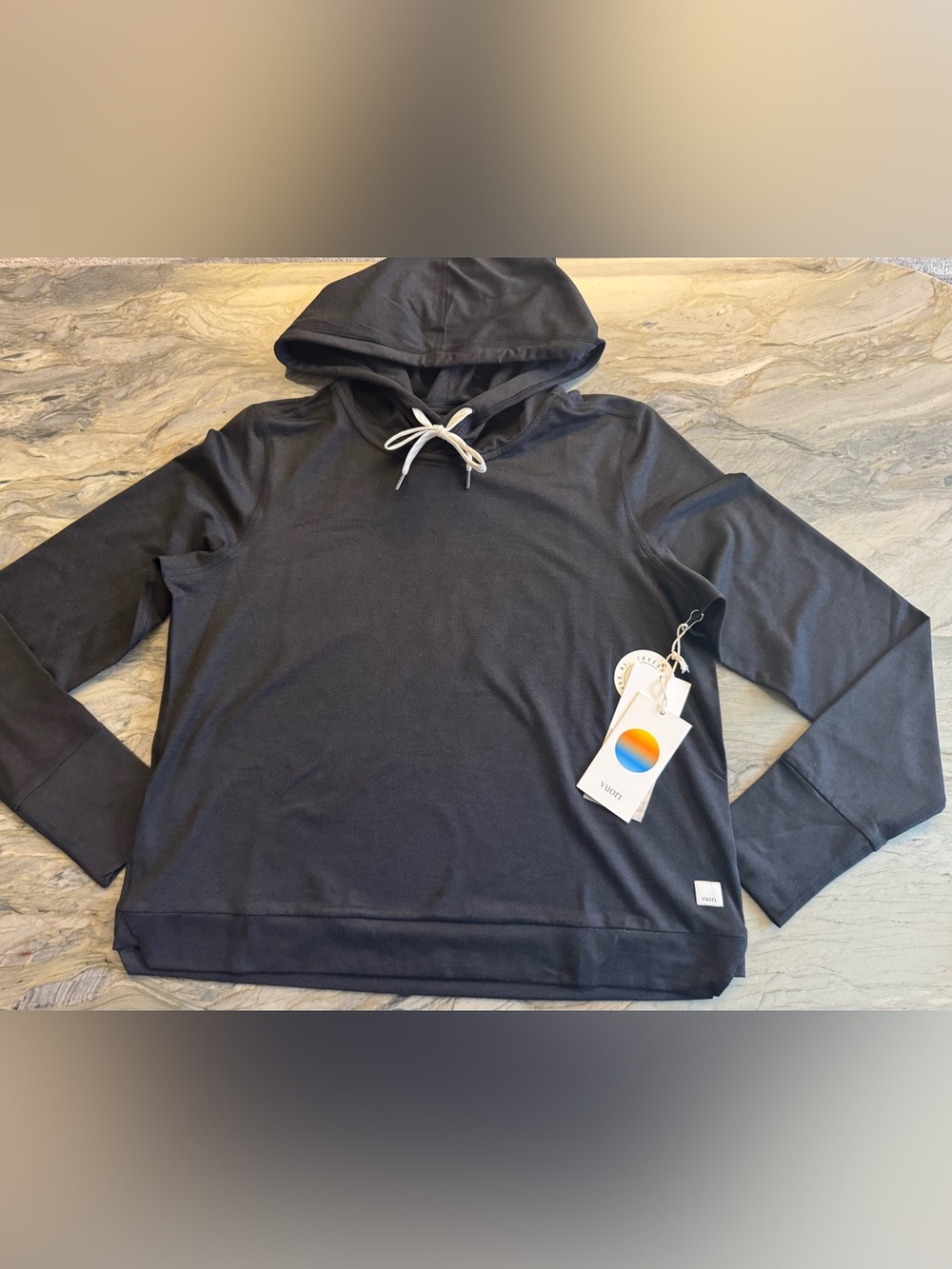 Vuori Halo Essential Hoodie Black Heather Women’s Small NWT 🖤